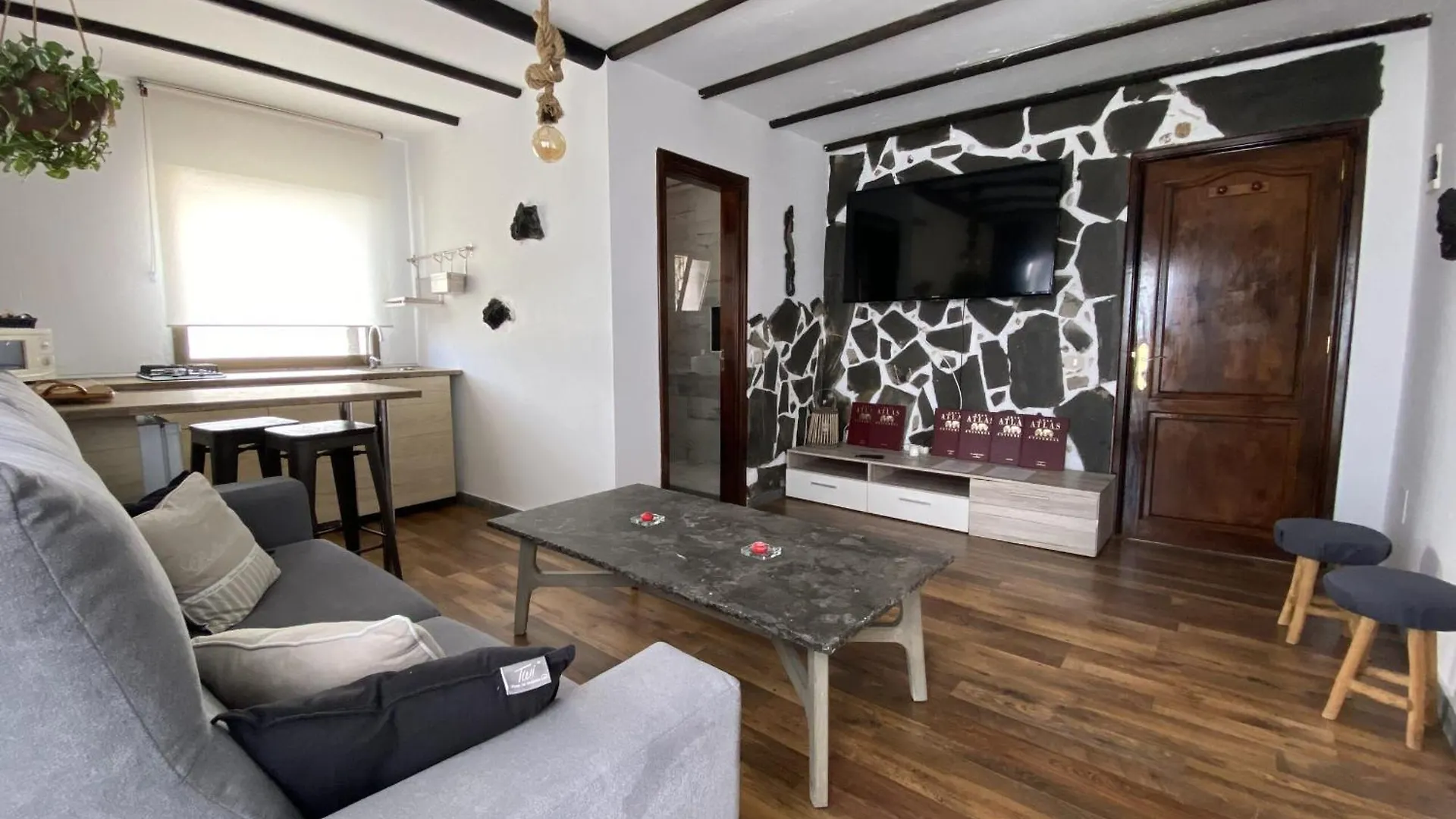 Finca Marisa Bed & Breakfast Tinajo 3*,  Spain